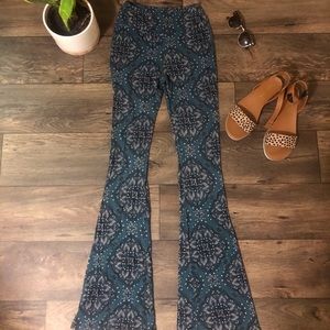 ⭐️ 3 ITEMS FOR $15 ⭐️ Stretchy pants!